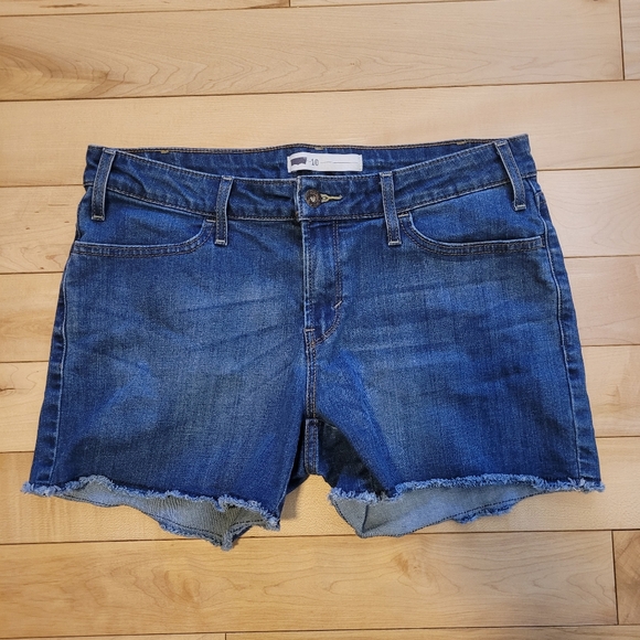 Levi's Pants - Levi's women's size 10 jeans shorts